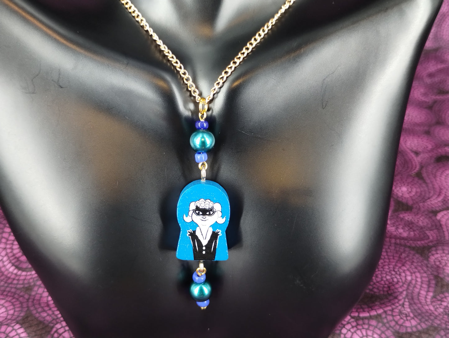 Thief necklaces - Assorted