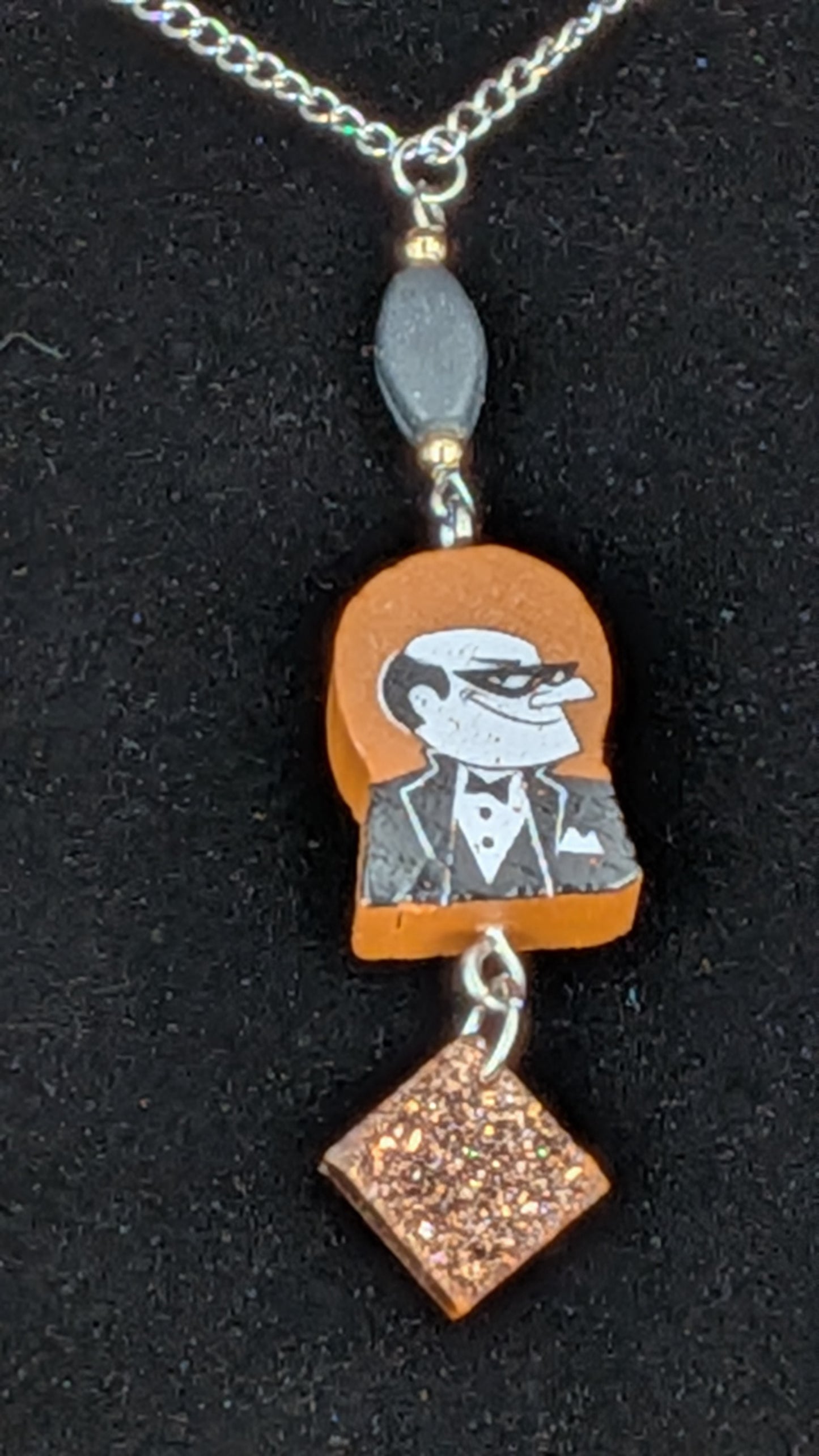 Thief necklaces - Assorted