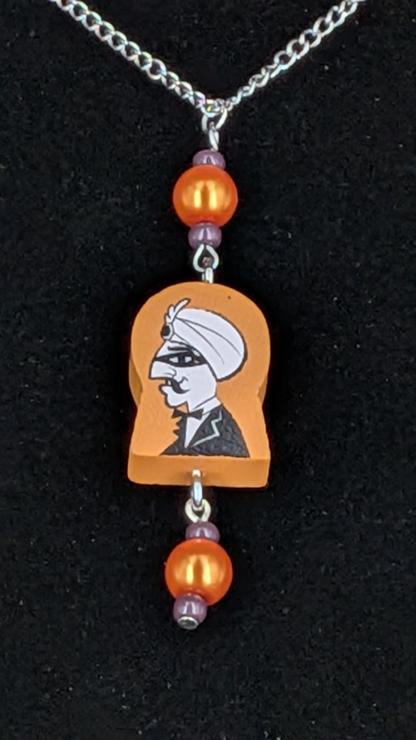 Thief necklaces - Assorted
